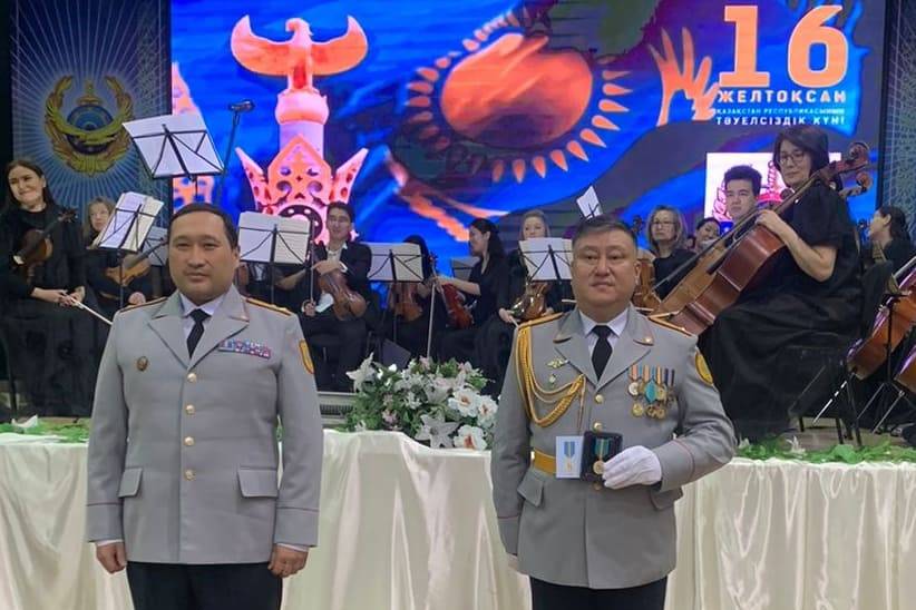 Новости Казахстана / Общество в Казахстане / Главу УМПС ДП ВКО наградили медалью Новости Казахстана / Общество в Казахстане / Главу УМПС ДП ВКО наградили медалью