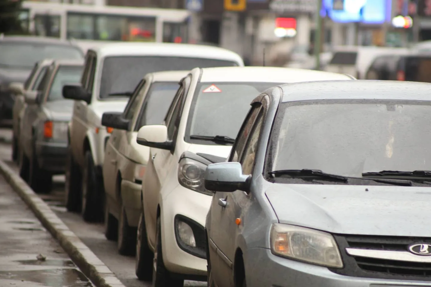 Новости мира / Новые стандарты для сокращения загрязняющих выбросов автомобилей предложила ЕК