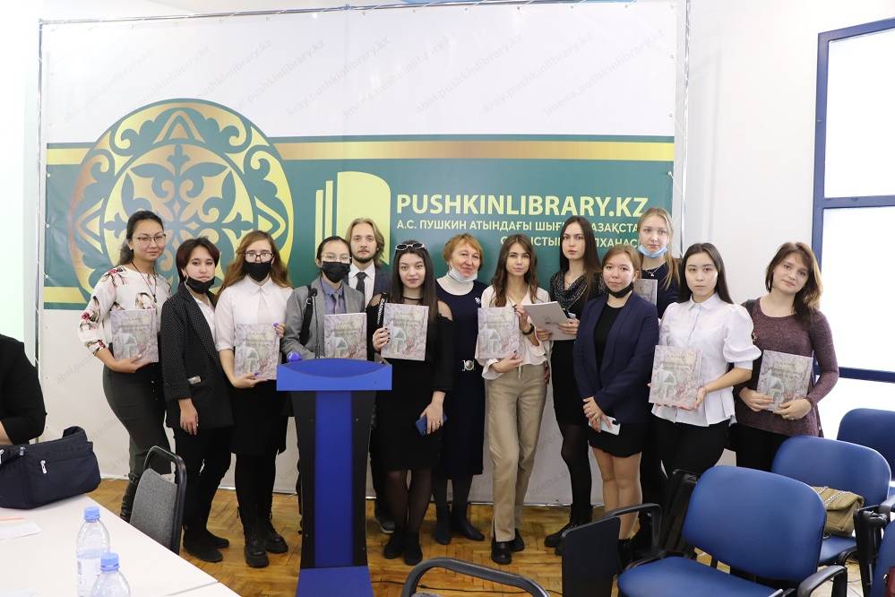 Статьи / В Усть-Каменогорске отметили 100-летие пребывания Павла Бажова на Рудном Алтае Статьи / В Усть-Каменогорске отметили 100-летие пребывания Павла Бажова на Рудном Алтае