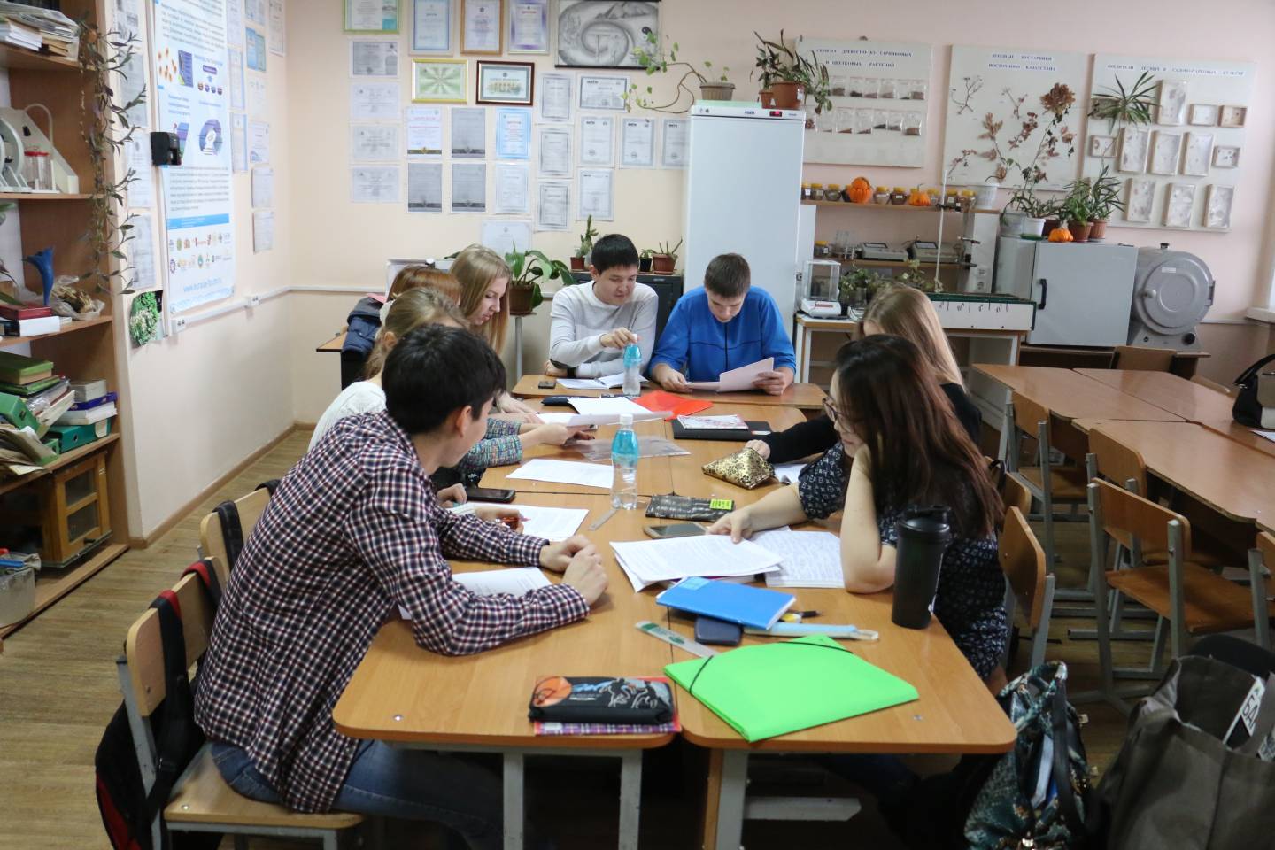 Новости мира / Политика в мире / Утренняя панорама мировых новостей за 13 қазан Новости мира / Политика в мире / Утренняя панорама мировых новостей за 13 қазан