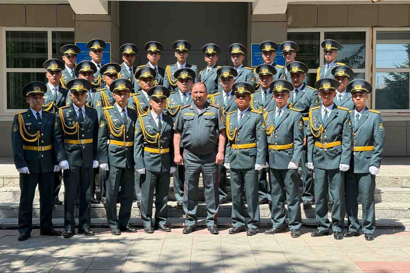 Усть-Каменогорск и ВКО / В ВКО прибыли молодые лейтенанты Усть-Каменогорск и ВКО / В ВКО прибыли молодые лейтенанты