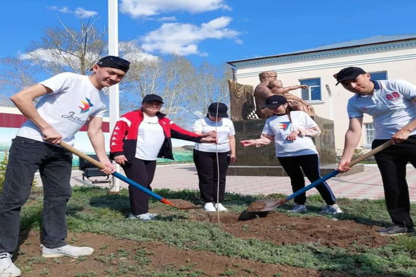 Усть-Каменогорск и ВКО / Жарма ауданындағы ең үздік округ, ауыл, көше мен аула қомақты сыйақыға ие болмақ Усть-Каменогорск и ВКО / Жарма ауданындағы ең үздік округ, ауыл, көше мен аула қомақты сыйақыға ие болмақ