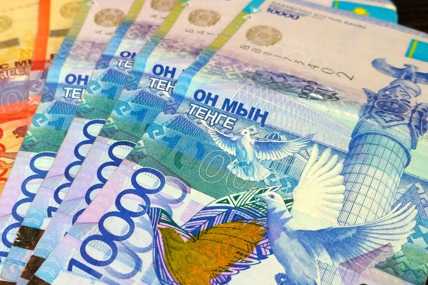 Усть-Каменогорск и ВКО / Устькаменогорец взял кредитов на 800 тысяч тенге для мошенника Усть-Каменогорск и ВКО / Устькаменогорец взял кредитов на 800 тысяч тенге для мошенника
