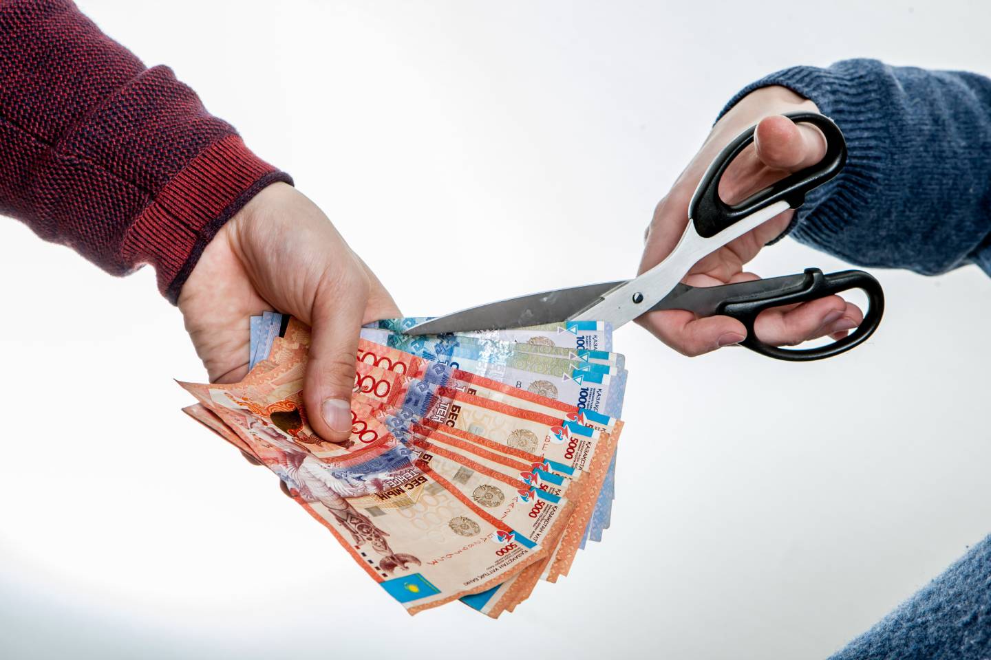 Происшествия в Казахстане и мире / Более 30 чиновников сферы сельского хозяйства задержаны за взятки в РК Происшествия в Казахстане и мире / Более 30 чиновников сферы сельского хозяйства задержаны за взятки в РК