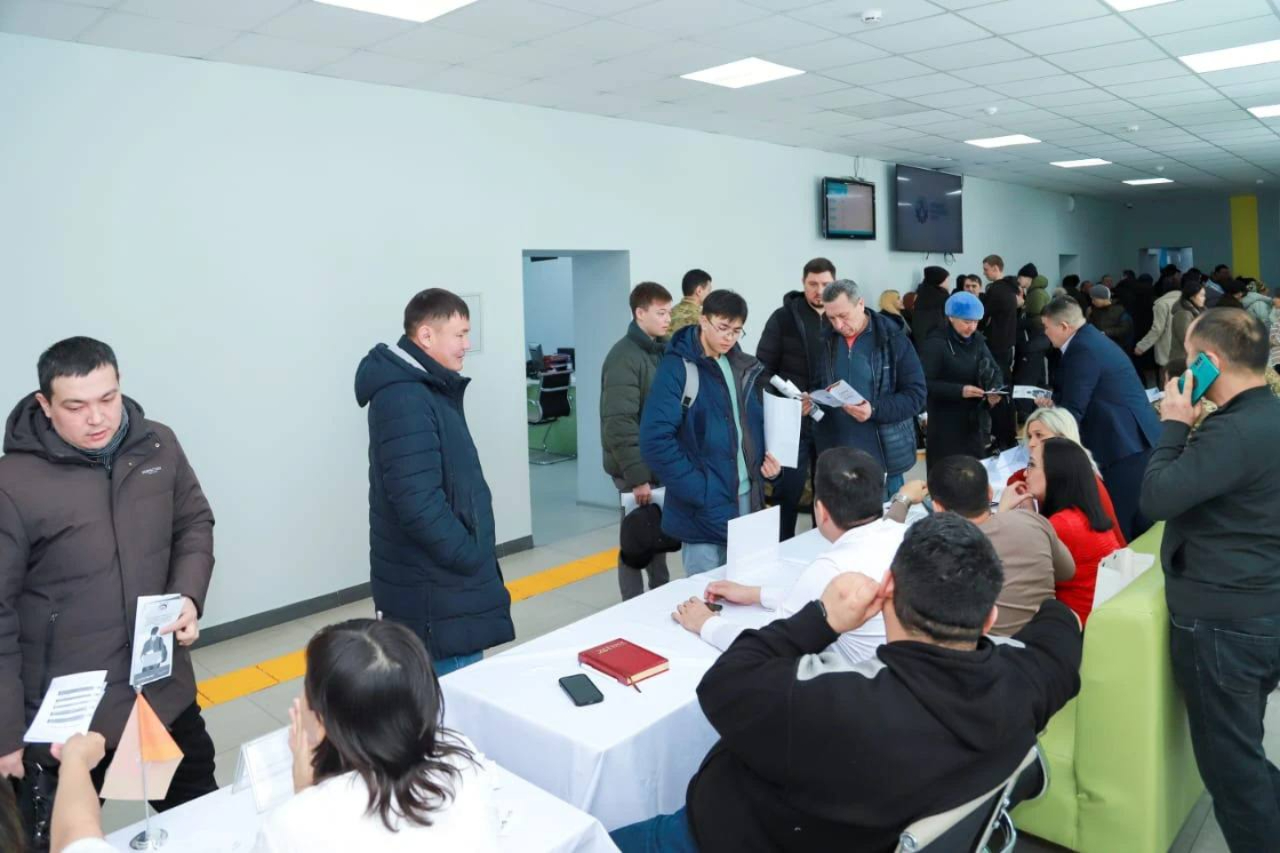 Усть-Каменогорск и ВКО / В ВКО желающие трудоустроиться напрямую встретились с работодателями Усть-Каменогорск и ВКО / В ВКО желающие трудоустроиться напрямую встретились с работодателями