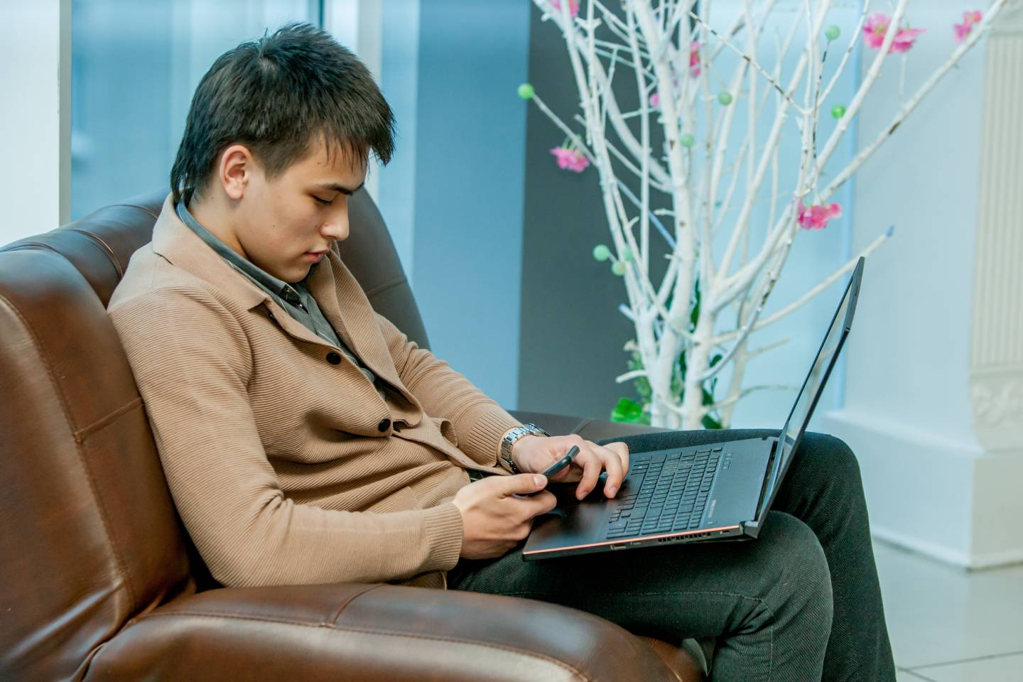Новости мира / Интересные новости / Цукерберг заявил, что компании Facebook сменит название