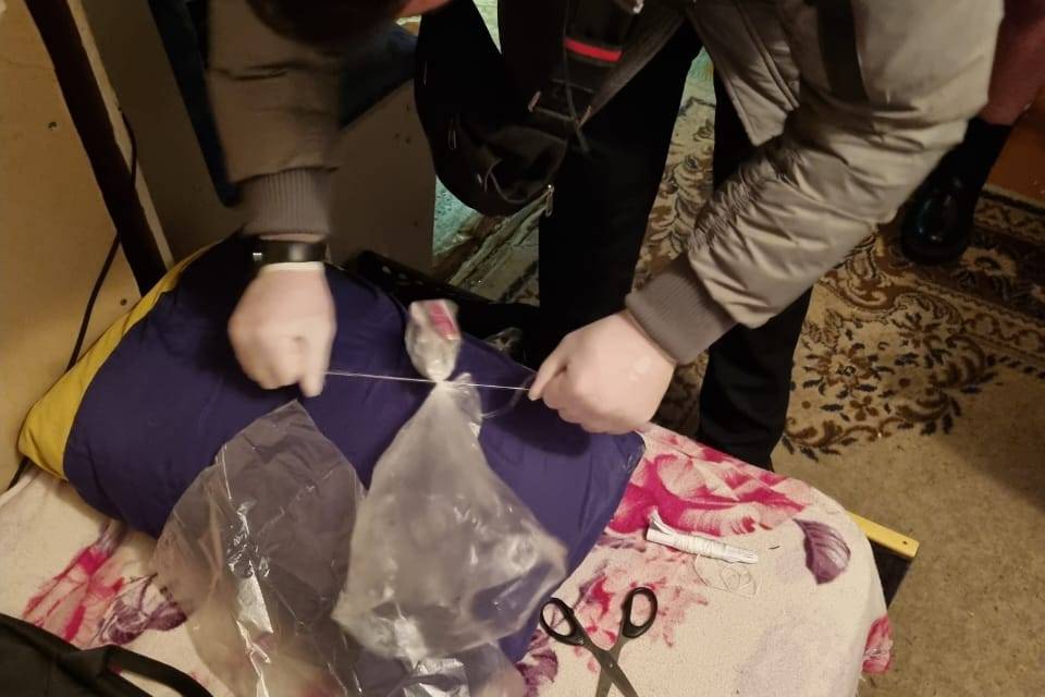 Усть-Каменогорск и ВКО / Усть-Каменогорск / Пакетик "травы" нашли у жителя села в ВКО Усть-Каменогорск и ВКО / Усть-Каменогорск / Пакетик "травы" нашли у жителя села в ВКО