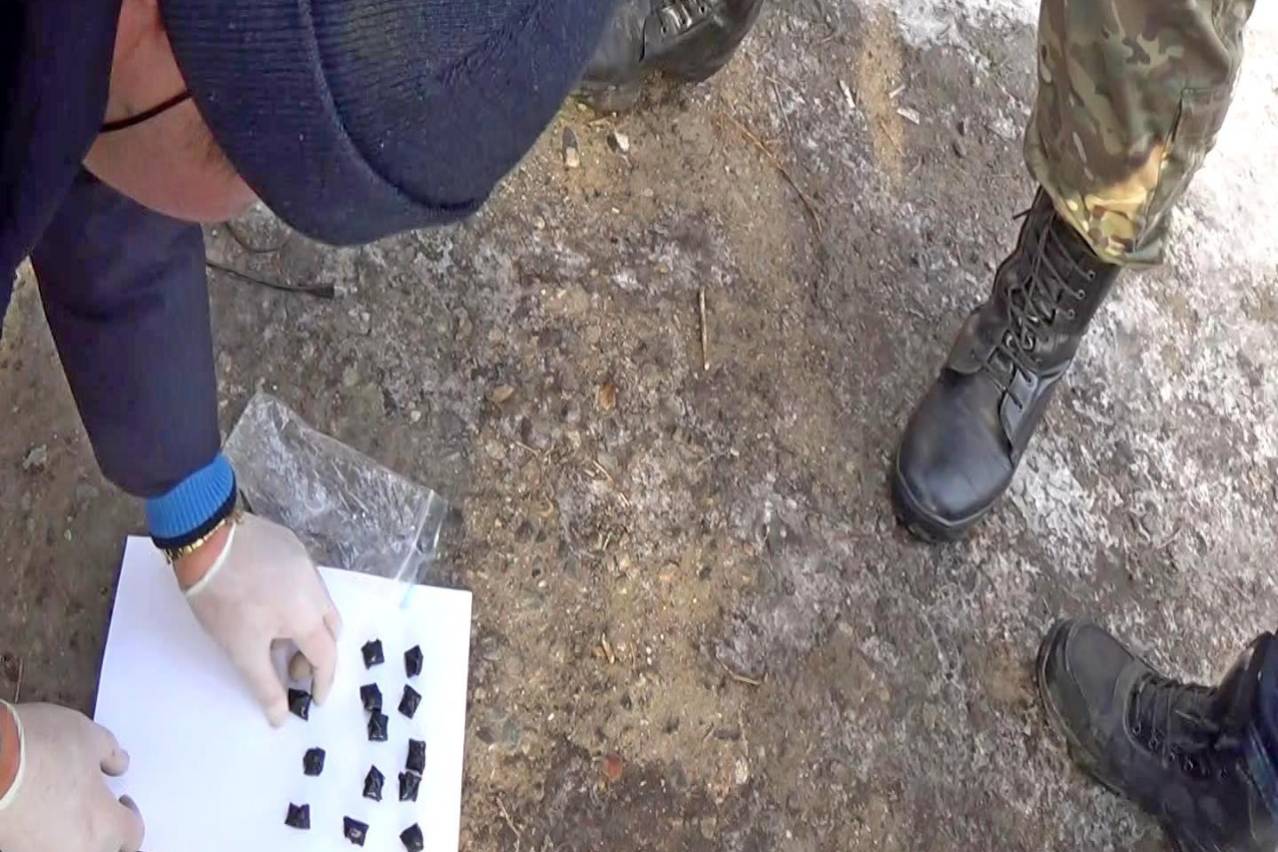 Происшествия в Казахстане и мире / Криминальные новости / Очередного закладчика "синтетики" задержали в Усть-Каменогорске Происшествия в Казахстане и мире / Криминальные новости / Очередного закладчика "синтетики" задержали в Усть-Каменогорске
