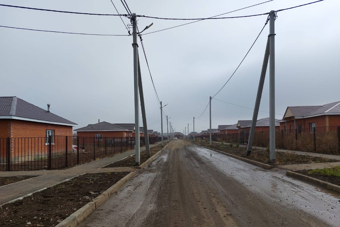 Новости Казахстана / Общество в Казахстане / Строительство детских площадок завершилось в 28 мкр в Усть-Каменогорске