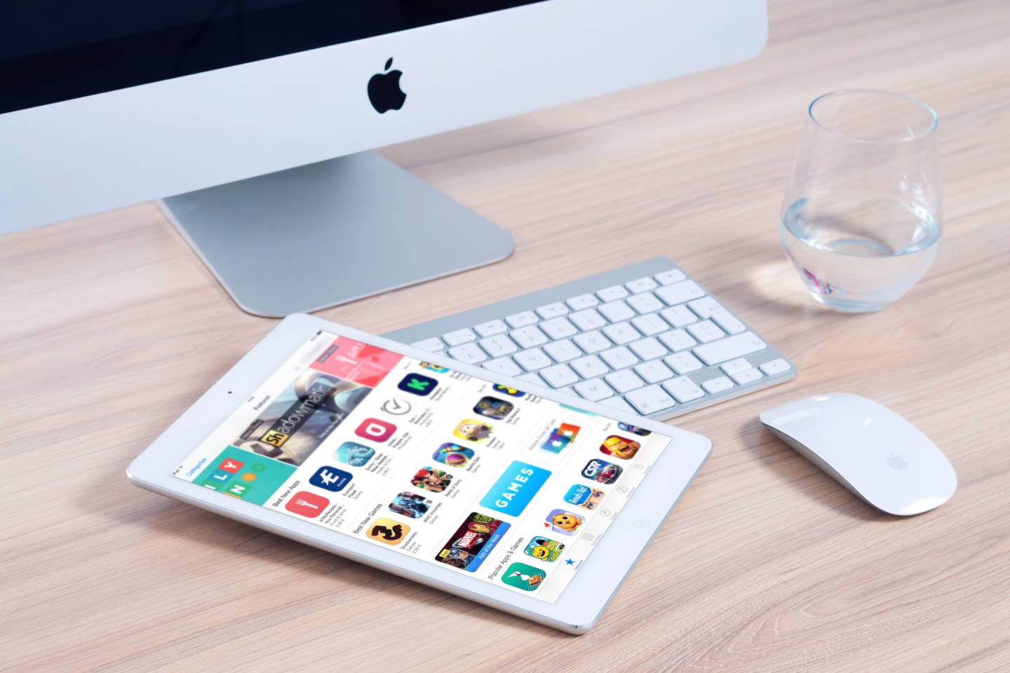 Новости мира / Интересные новости / Компании Apple предъявлен иск на 1 миллиард долларов Новости мира / Интересные новости / Компании Apple предъявлен иск на 1 миллиард долларов