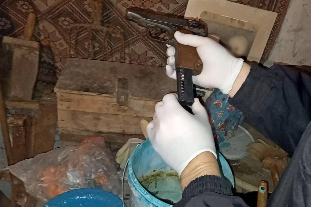 Усть-Каменогорск и ВКО / Усть-Каменогорск / Полицейские изъяли травматический пистолет у сельского жителя в ВКО Усть-Каменогорск и ВКО / Усть-Каменогорск / Полицейские изъяли травматический пистолет у сельского жителя в ВКО