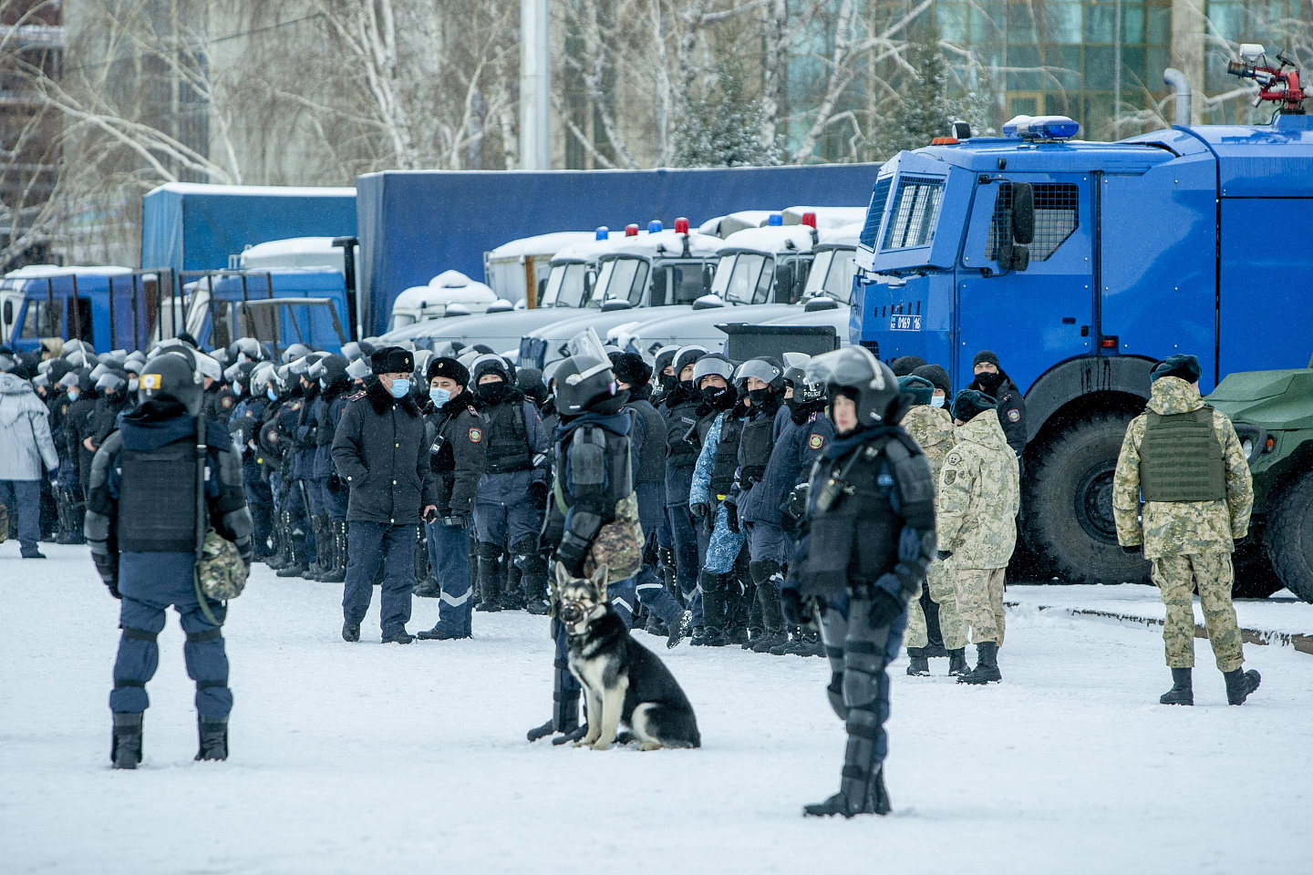 Усть-Каменогорск и ВКО / Қаңтар айындағы тәртіпсіздіктерден кейін Семейде 3 адам сотталды Усть-Каменогорск и ВКО / Қаңтар айындағы тәртіпсіздіктерден кейін Семейде 3 адам сотталды